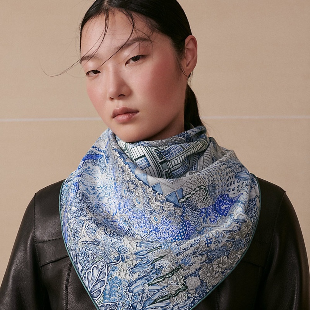 Hermès Les Folies du Faubourg scarf 90 - Picture 2 of 4